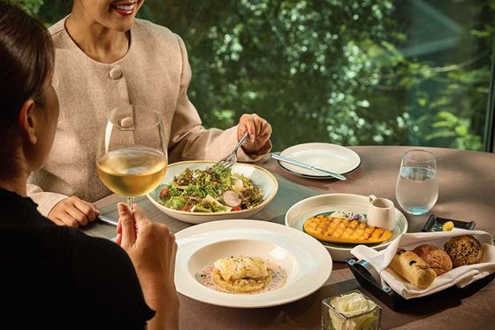 60th Anniversary – Crossroads Bistro - 曼谷東臨儷舍